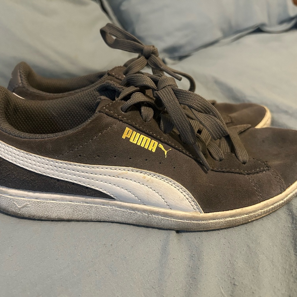 Comfy Puma sneakers